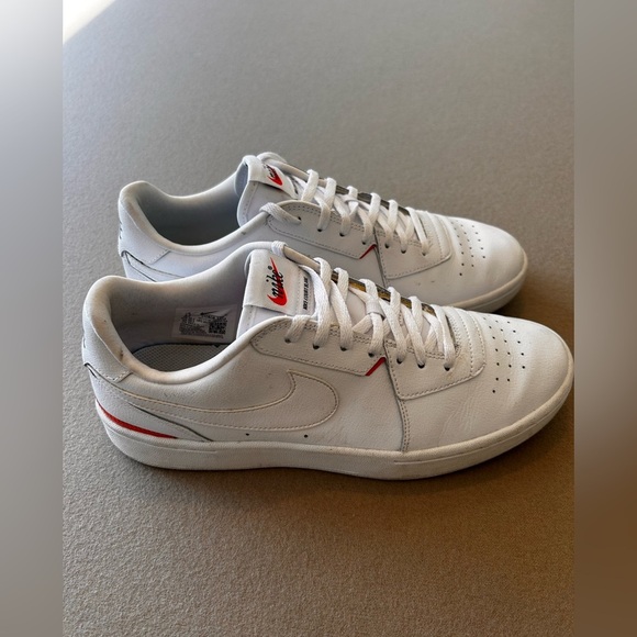 EUC Nike Court Blanc Women's White Team Orange Sneakers. Size 9.5​ - Picture 2 of 4
